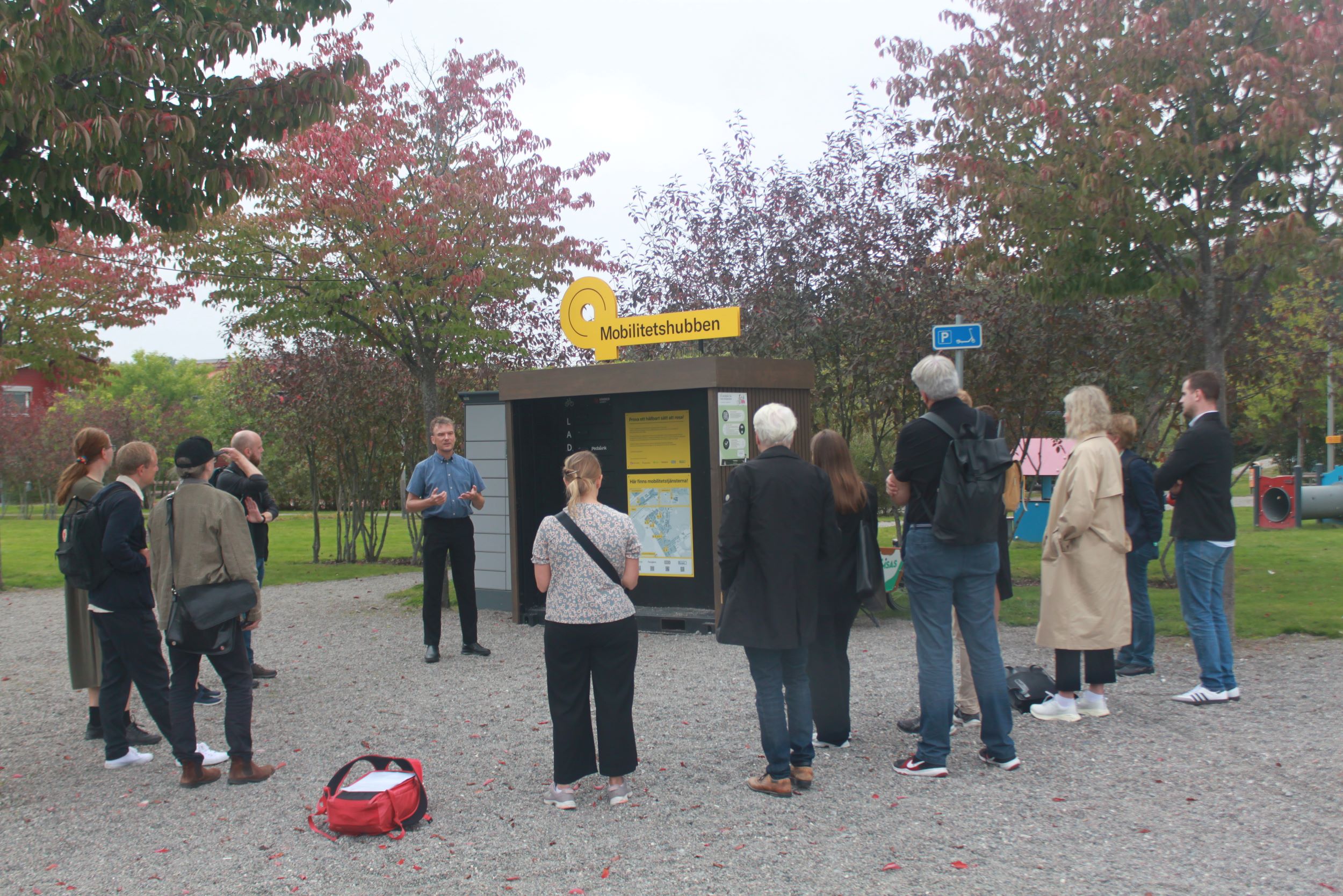 Politicians are shown the mobility hub in Riksten. 